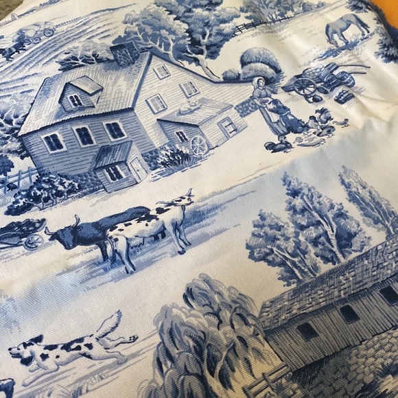 Odd things sale - Picture 3 of 16